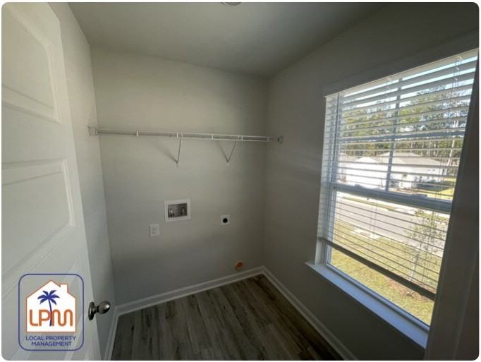 1556 Sanctum Street - Photo 7 of 15