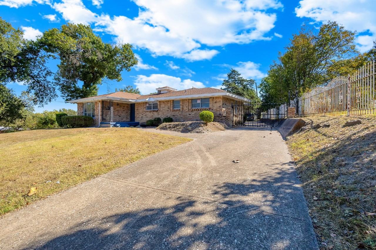 5108 Mystic Trl - Photo 2 of 23