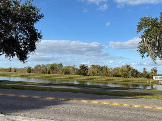 2009 Lakeshore Blvd - Photo 2 of 20