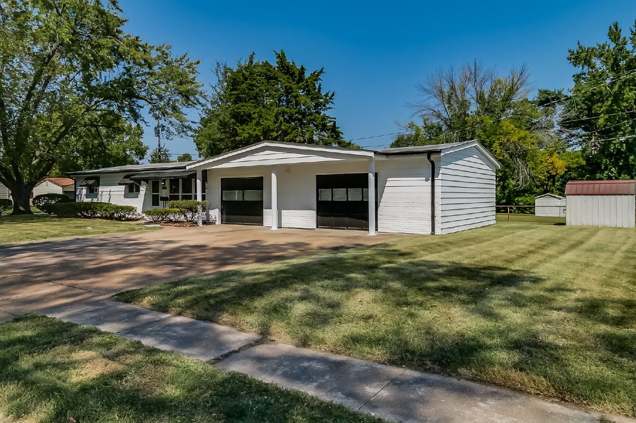 1215 Pamela Dr - Photo 5 of 20