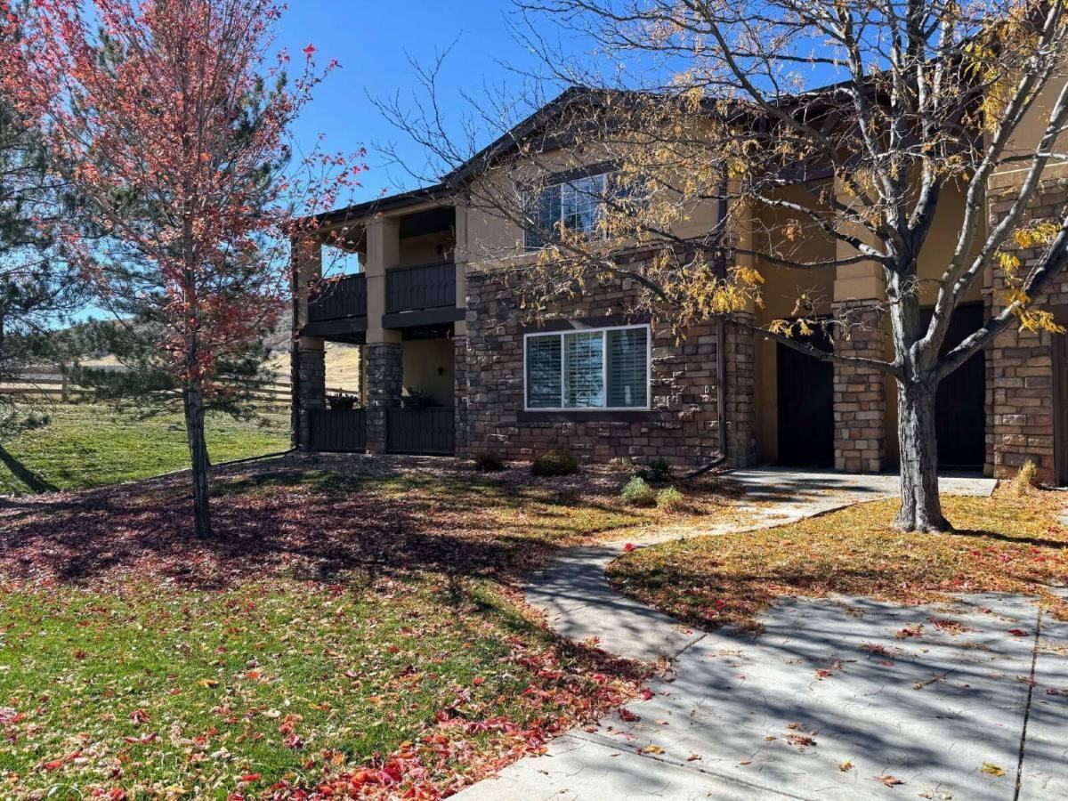 9816 W Freiburg Dr #H - Photo 2 of 10