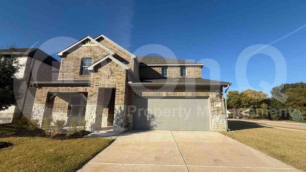 2771 Wellington Lane - Photo 2 of 10