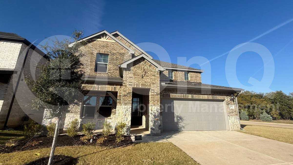 2771 Wellington Lane - Photo 3 of 10