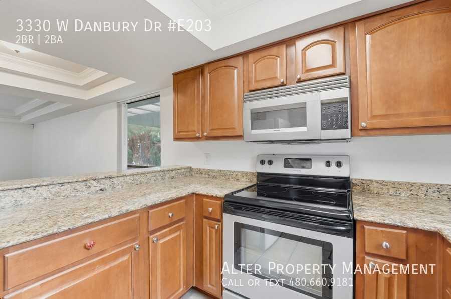 3330 W Danbury Dr - Photo 6 of 24
