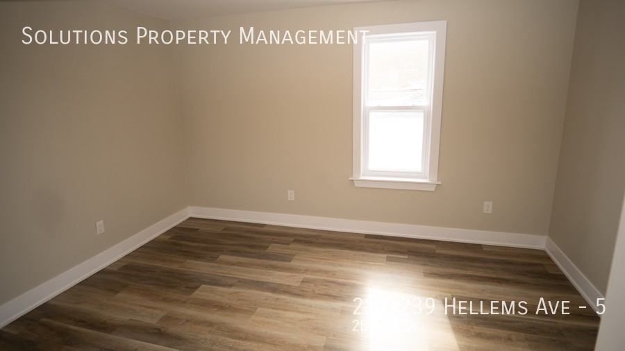 239 237-239 Hellems Ave #5 - Photo 4 of 10