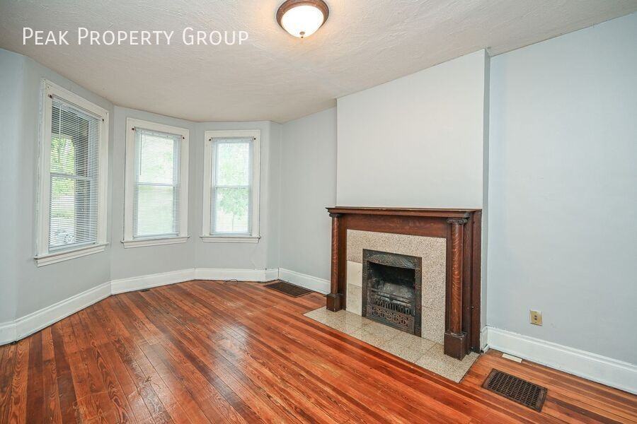 2125 W Clifton Ave #A - Photo 4 of 15