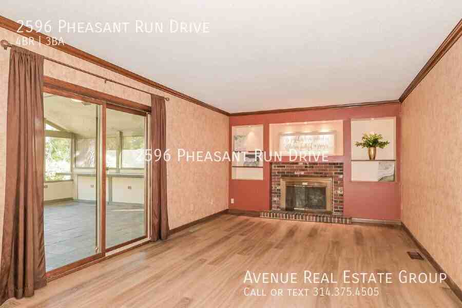 2596 Pheasant Run Drive - Photo 2 of 23