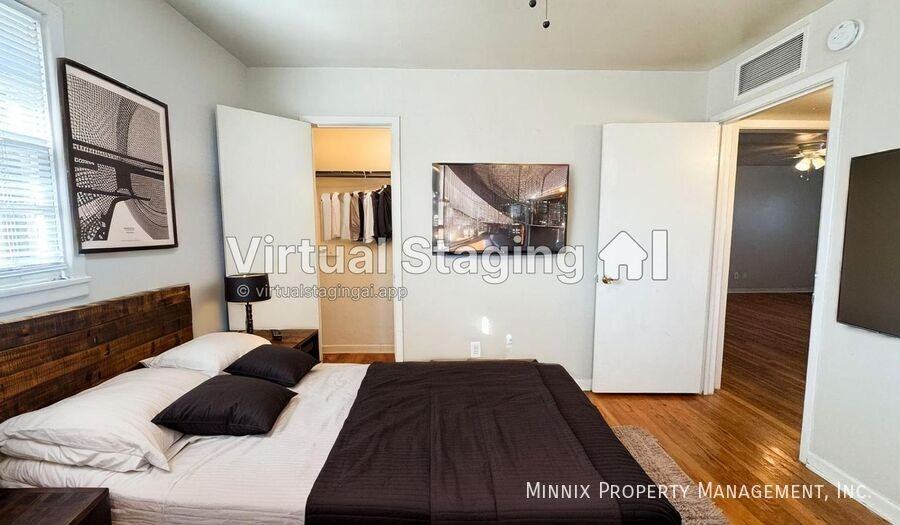 2115 South Loop 289 #B - Photo 3 of 17