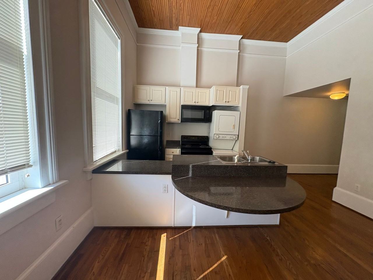 490 Poplar St #202 - Photo 3 of 12