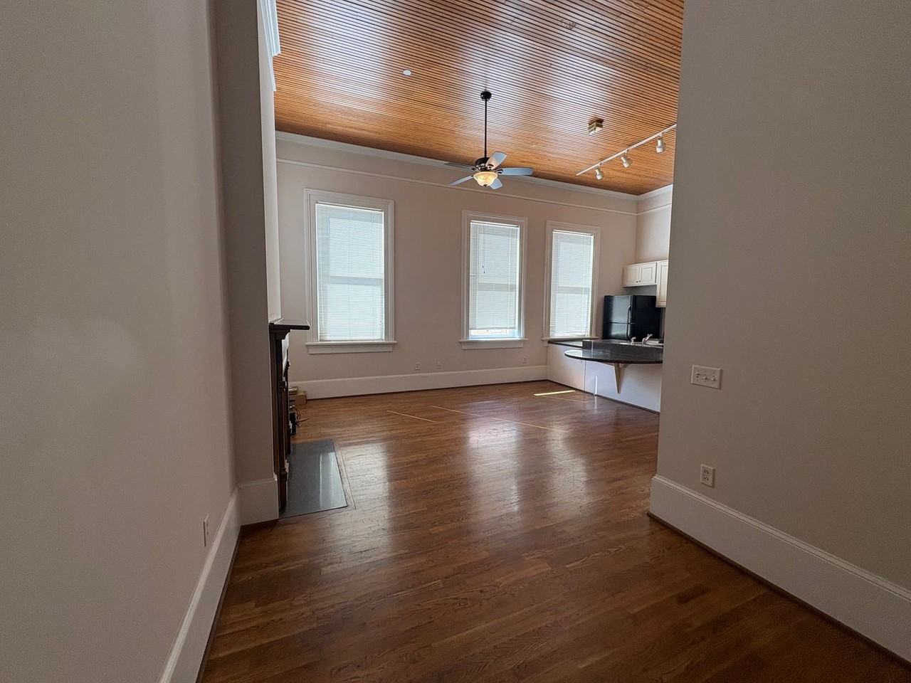 490 Poplar St #202 - Photo 6 of 12