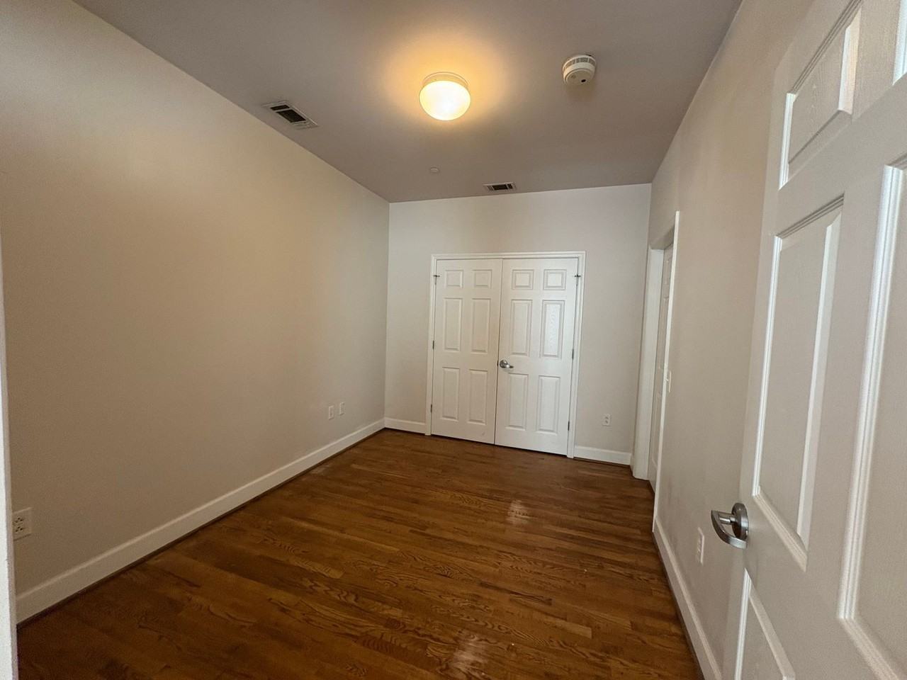 490 Poplar St #202 - Photo 7 of 12