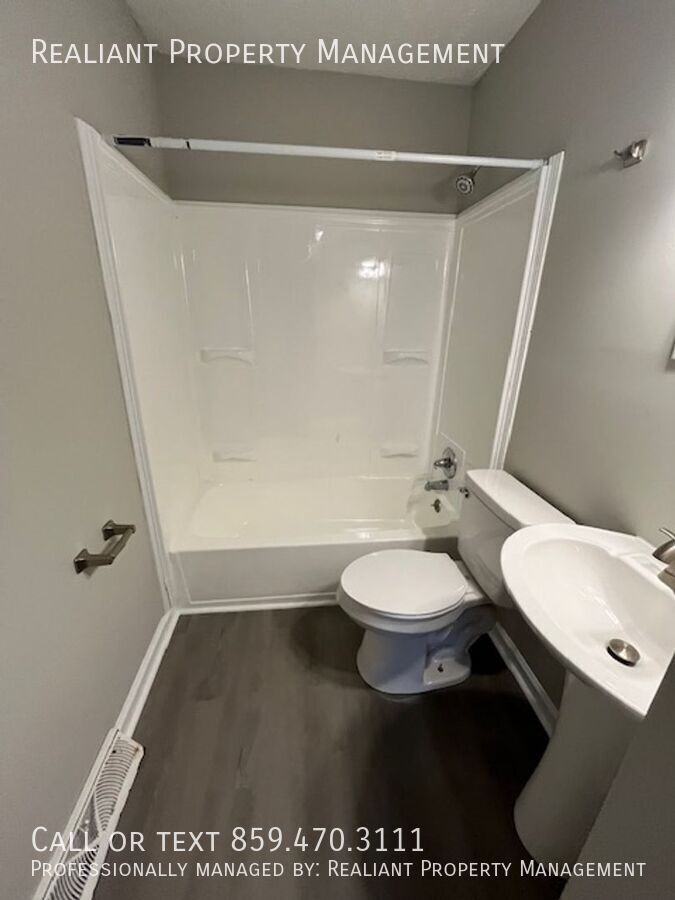 1686 Hill View Pl - Photo 5 of 16