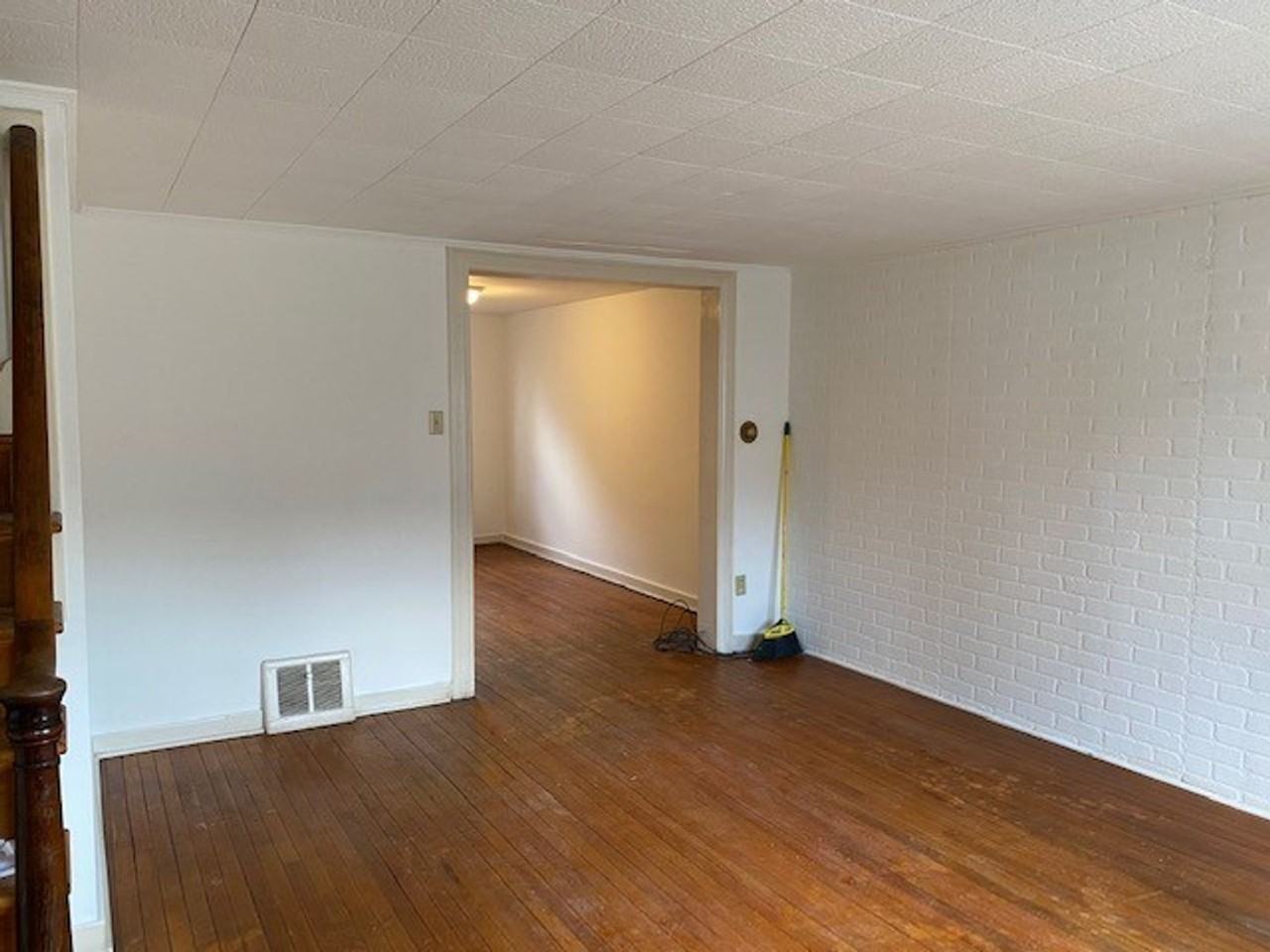 2302 Kensington St - Photo 2 of 13