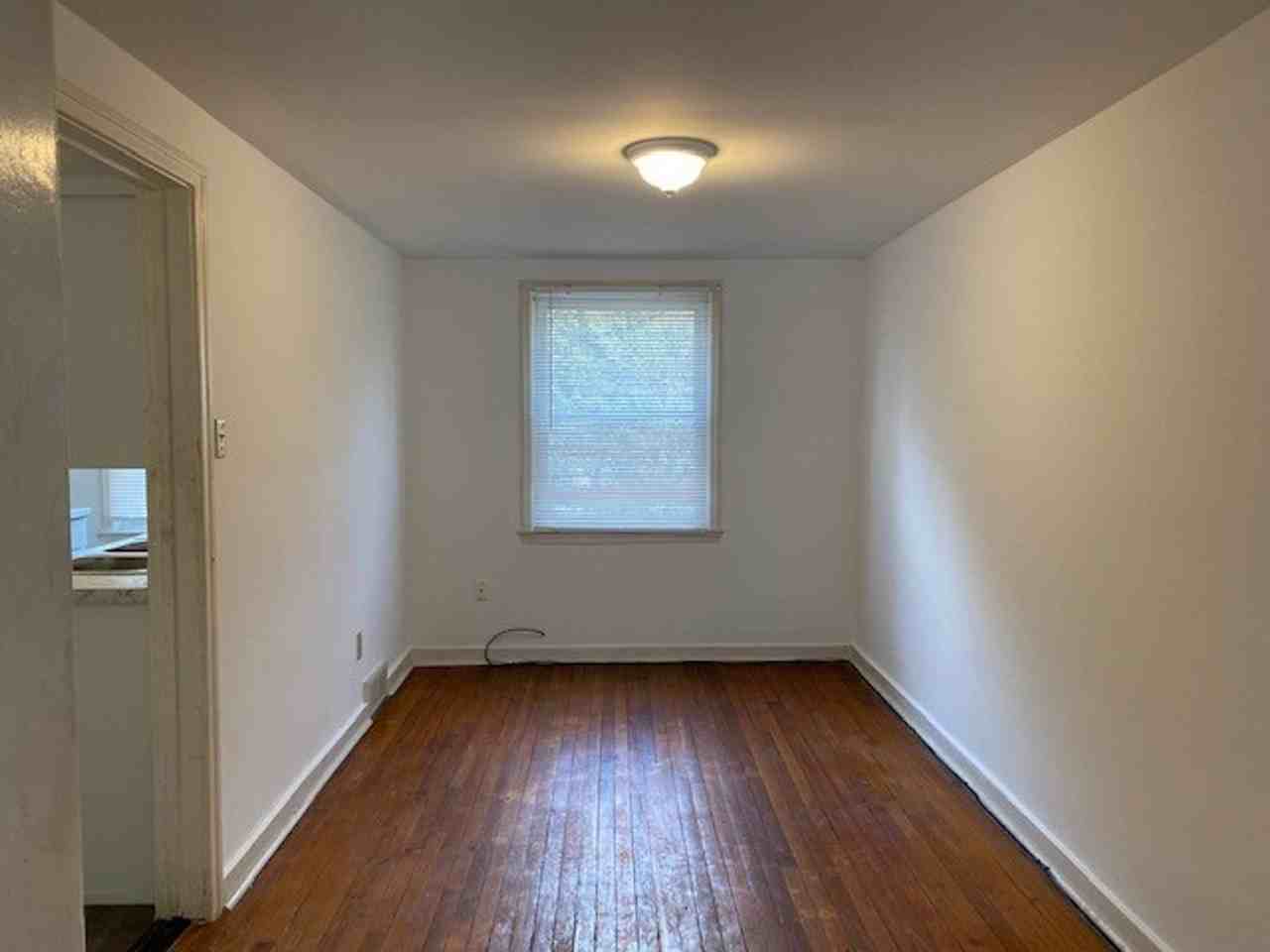 2302 Kensington St - Photo 4 of 13