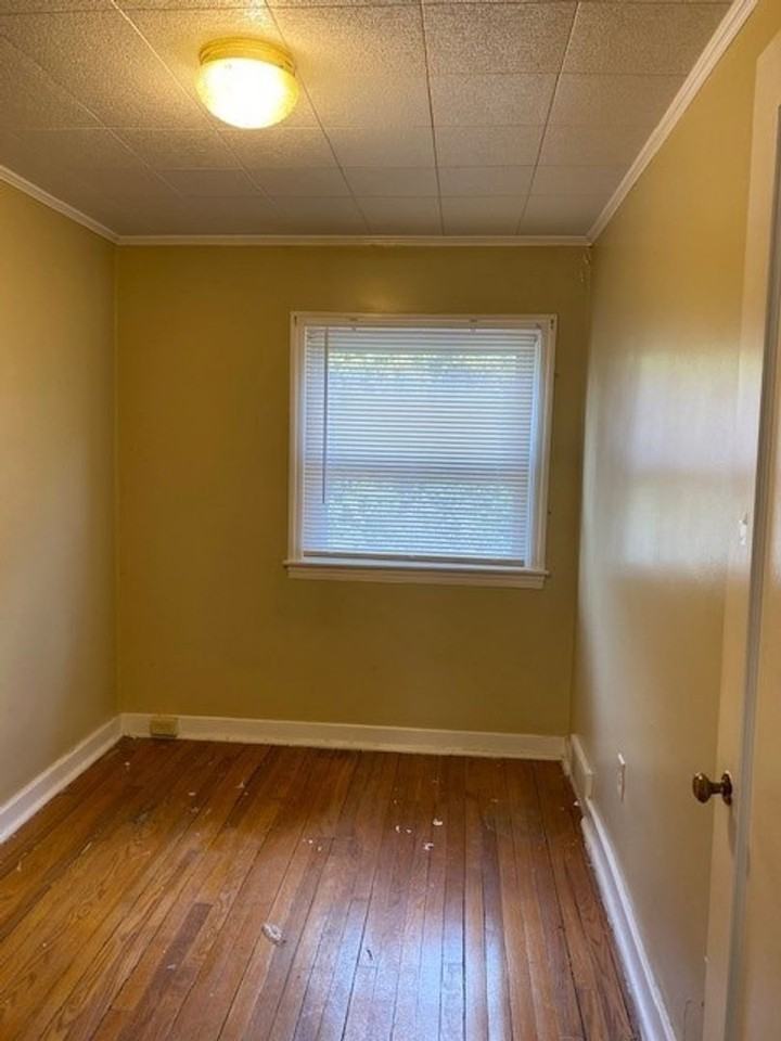 2302 Kensington St - Photo 7 of 13