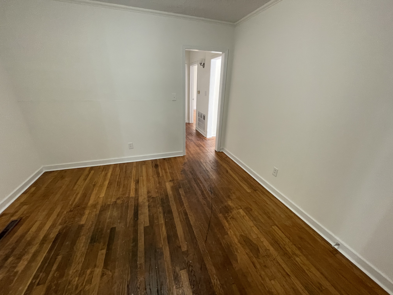 3147 Shirley Dr - Photo 3 of 12