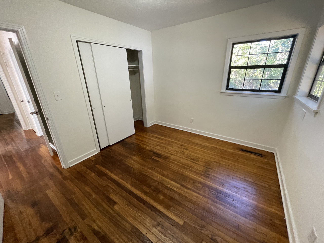 3147 Shirley Dr - Photo 6 of 12