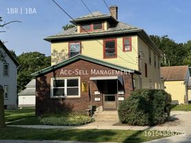 209 Valley Ave Nw #4 - Photo 1 of 1