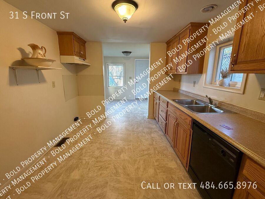 31 South Front Street - Photo 5 of 15