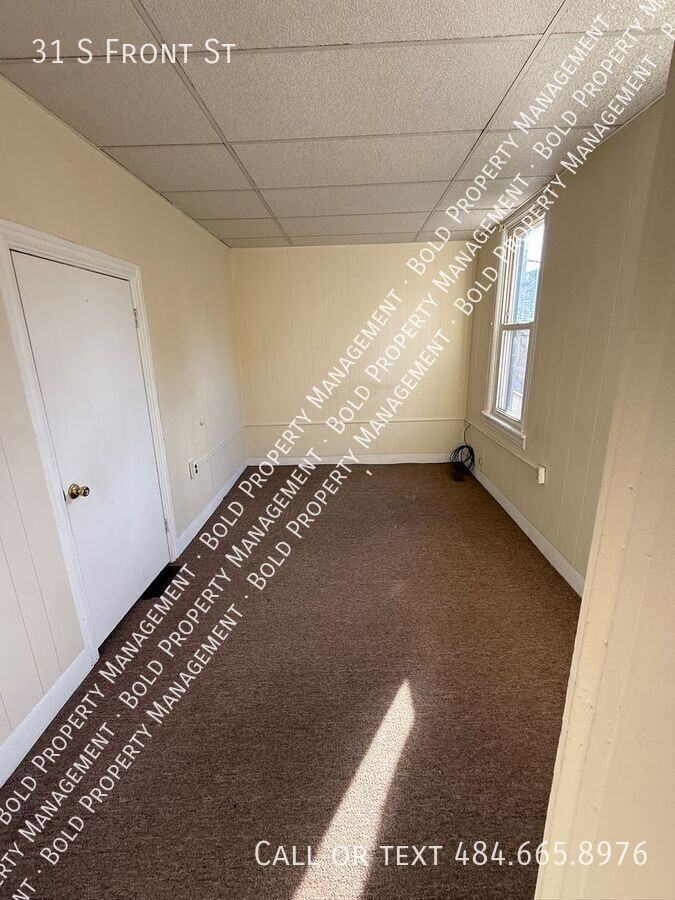 31 South Front Street - Photo 7 of 15