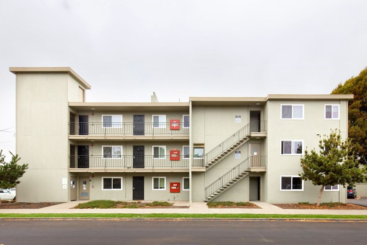 1947 Oregon St. - Photo 7 of 14