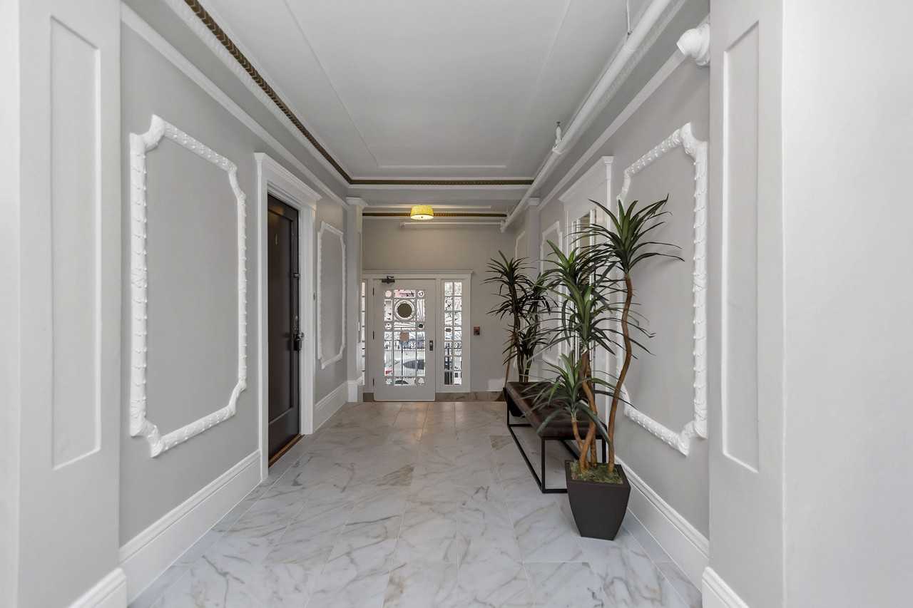 1950 Franklin - Photo 2 of 28