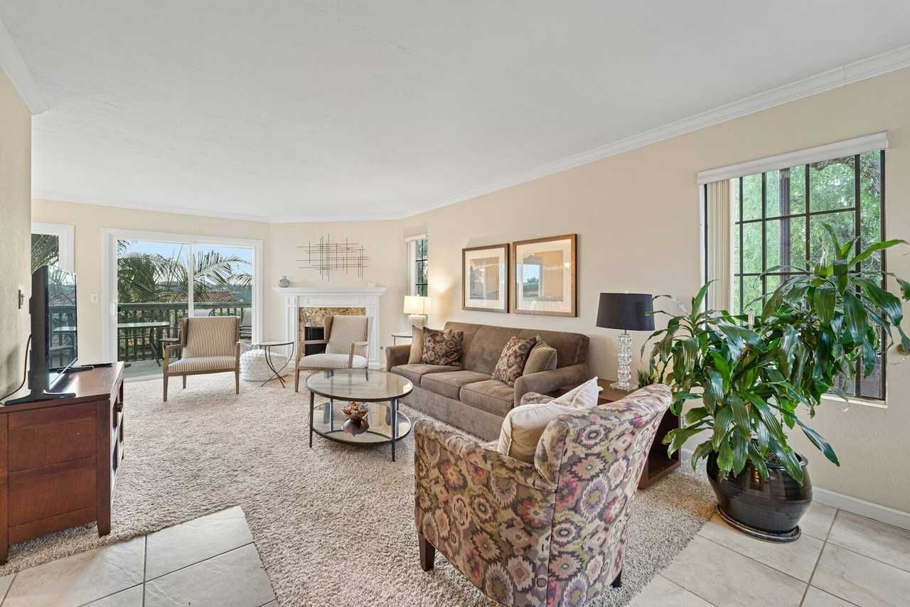 6917 Camino Revueltos - Photo 4 of 34