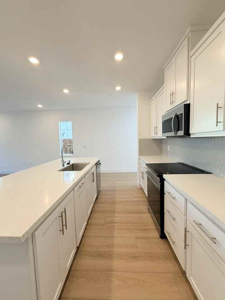 397 North Paso Robles Drive - Photo 5 of 22