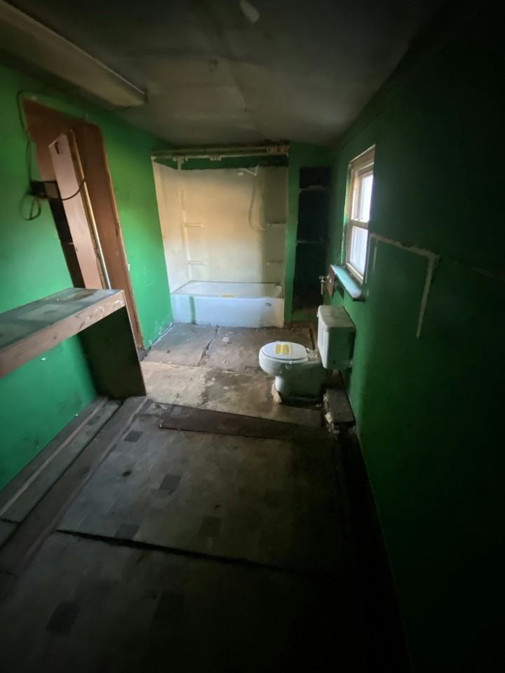 5703 Lee Highway - Photo 3 of 14