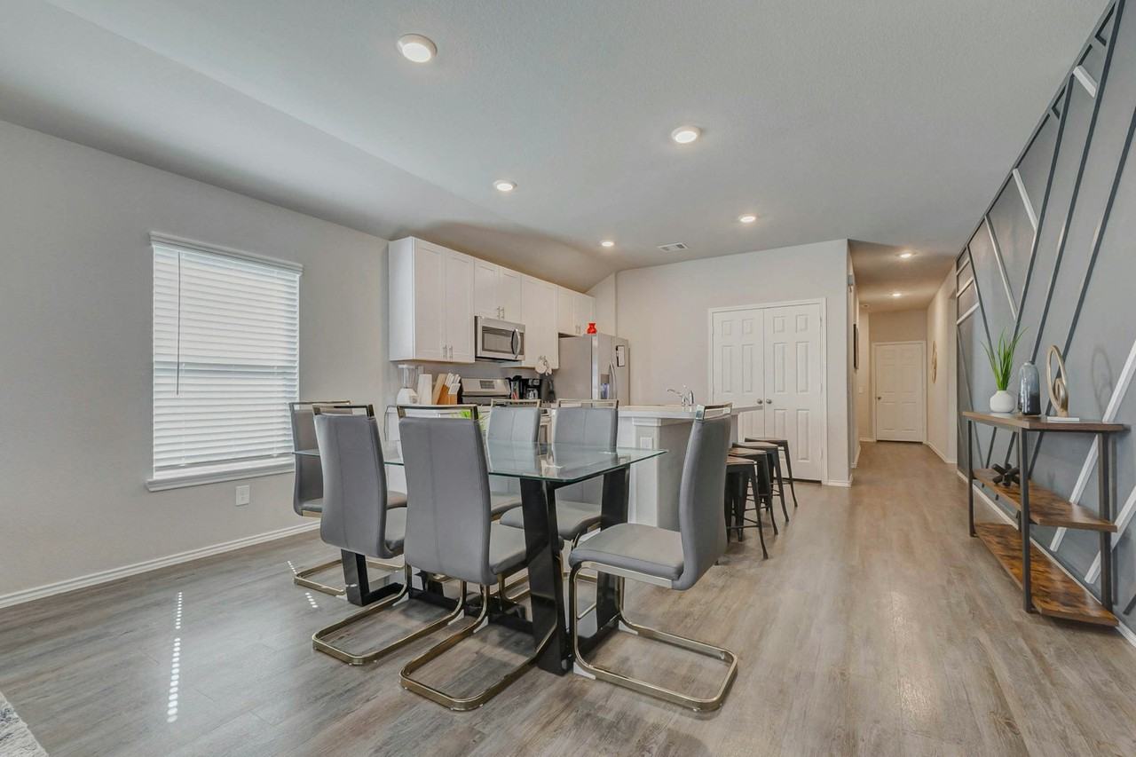 10658 Red Orchid Drive - Photo 4 of 21