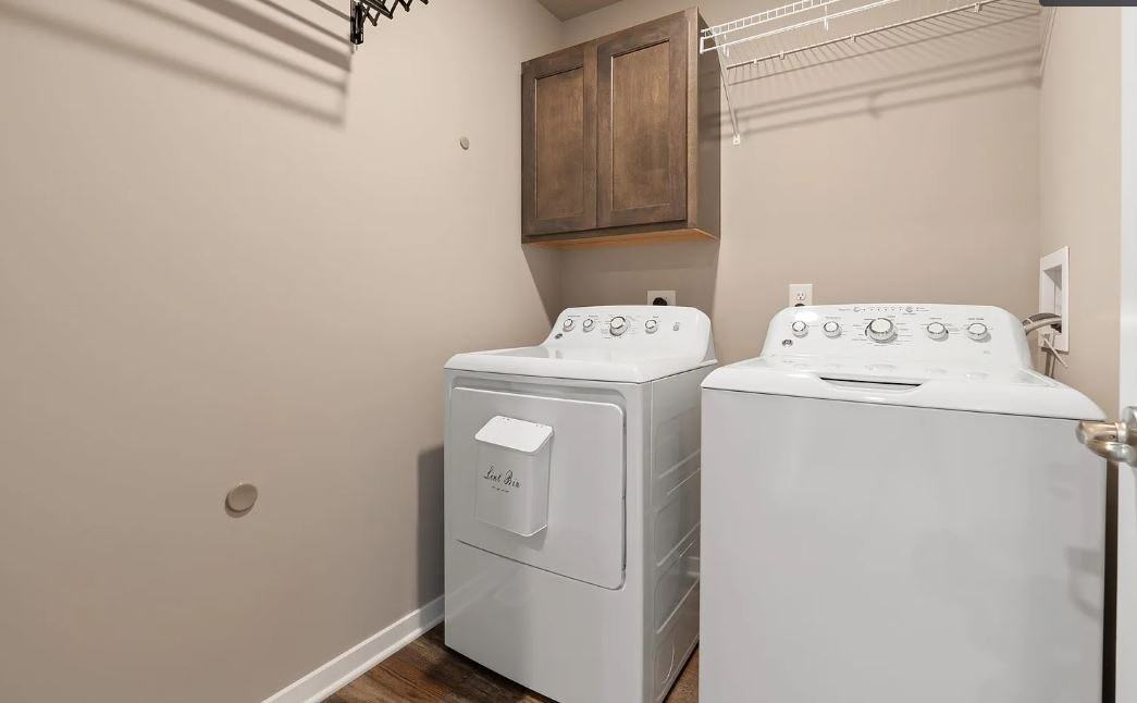 1057 Bulrush Drive - Photo 2 of 5