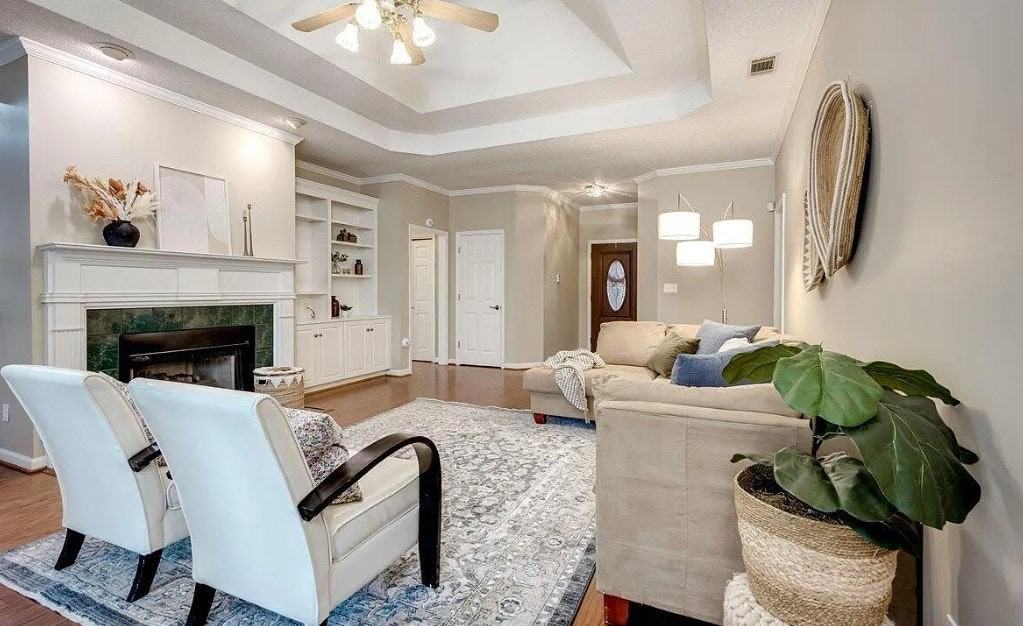 3106 Clarendon Court - Photo 3 of 5