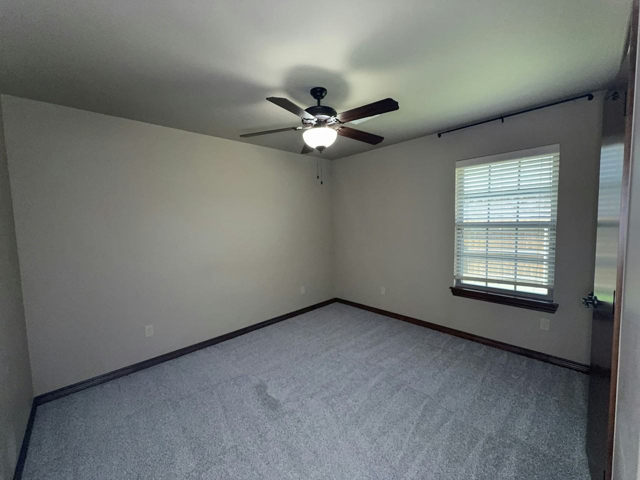 18209 Bridlington Drive - Photo 5 of 15