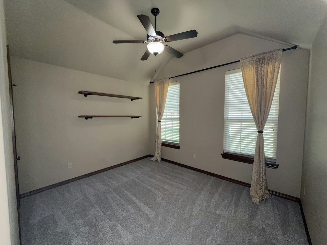 18209 Bridlington Drive - Photo 6 of 15