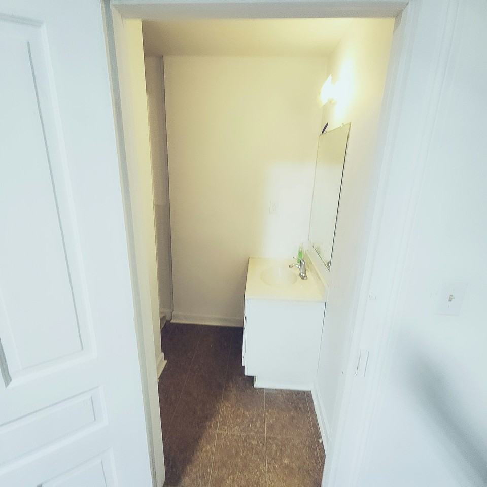 302 Dahl Street, Unit A - Photo 2 of 9