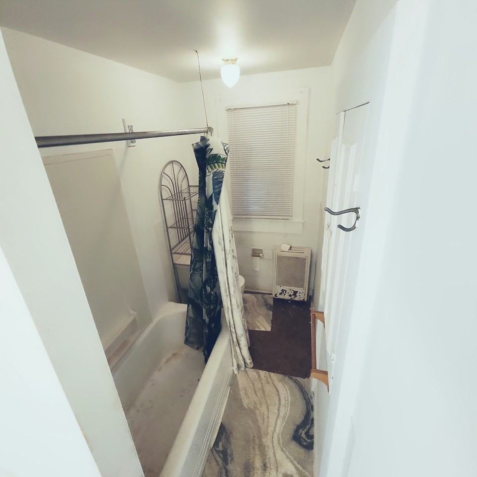 302 Dahl Street, Unit A - Photo 3 of 9