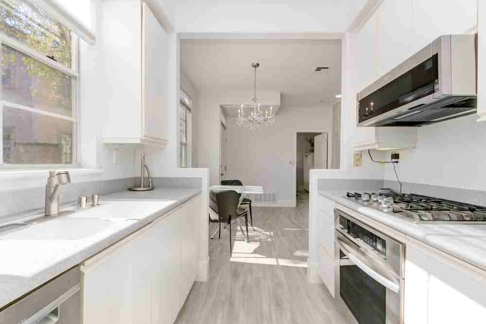 3601 Bernwood Place, Unit 67 - Photo 4 of 26