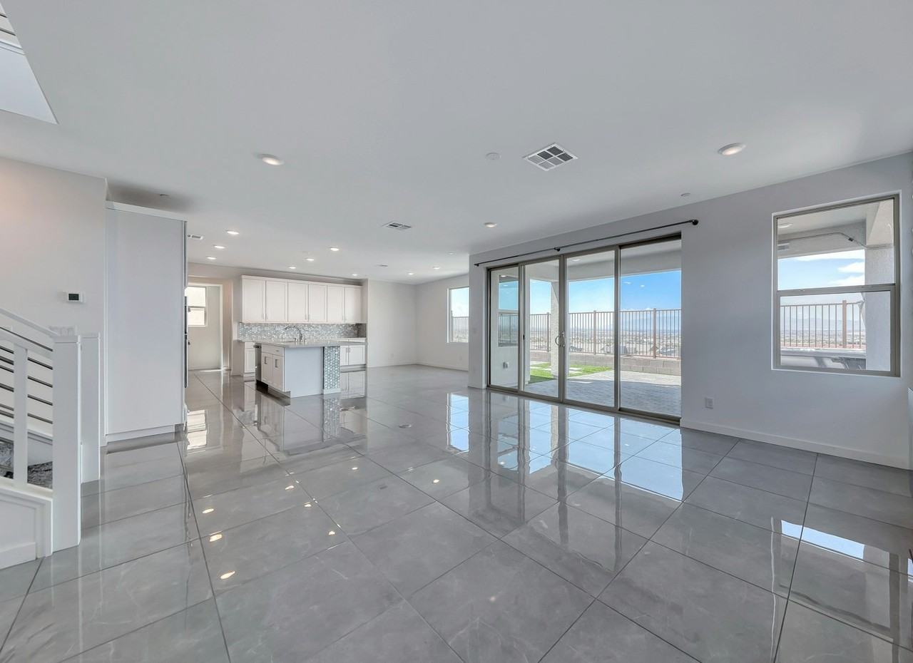 1038 Delbrook Ave - Photo 3 of 45