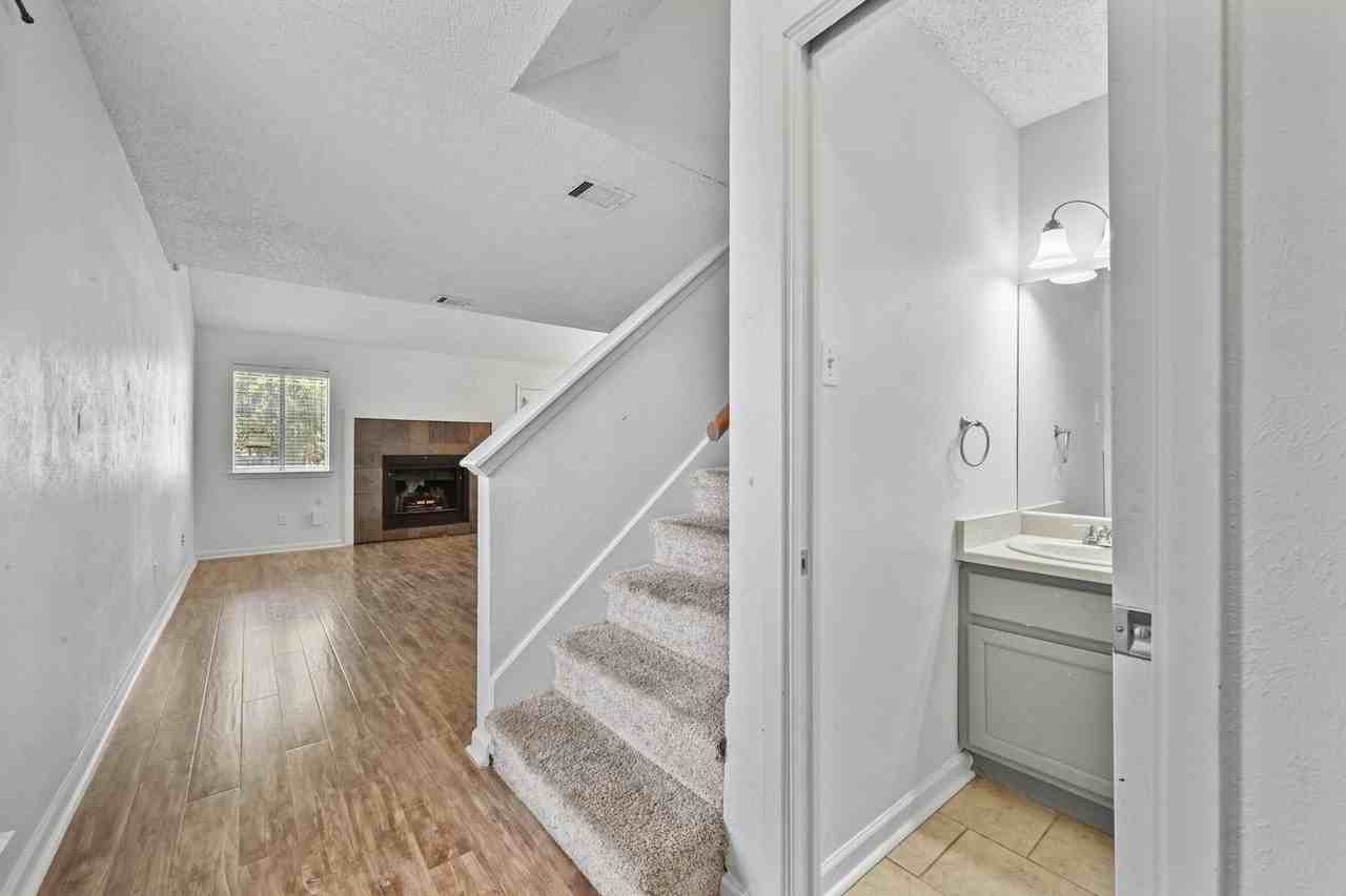 7604 Woodstone Cove, Unit A - Photo 3 of 20