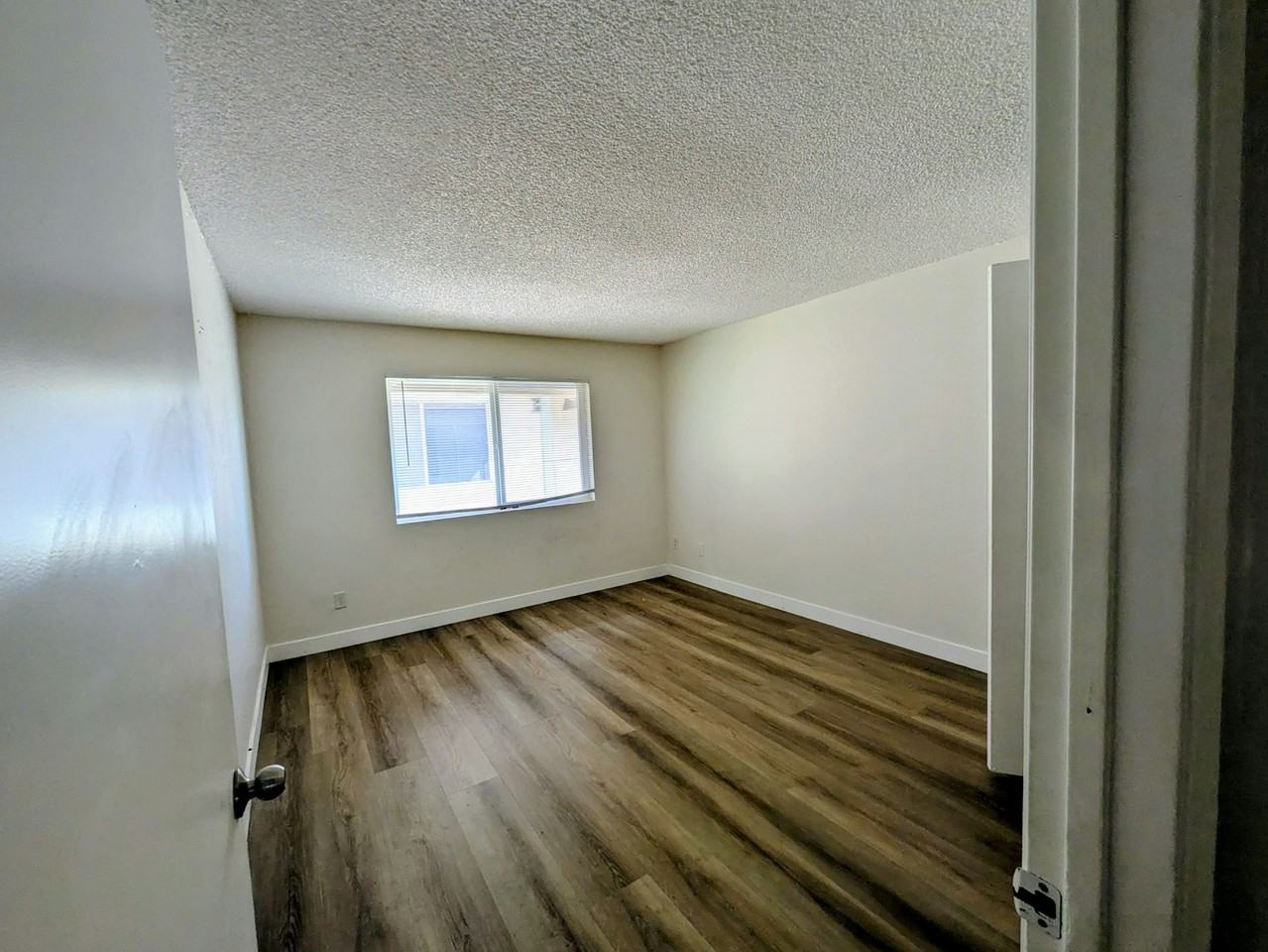 4146 Trevor Lane, Unit C - Photo 7 of 8