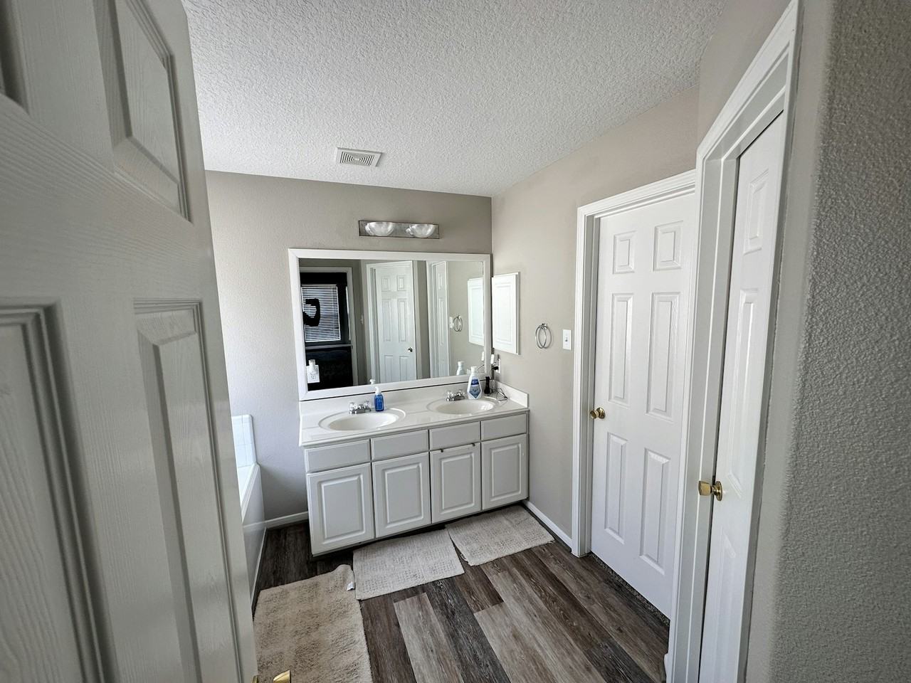 5026 Forest Hurst Drive - Photo 4 of 13