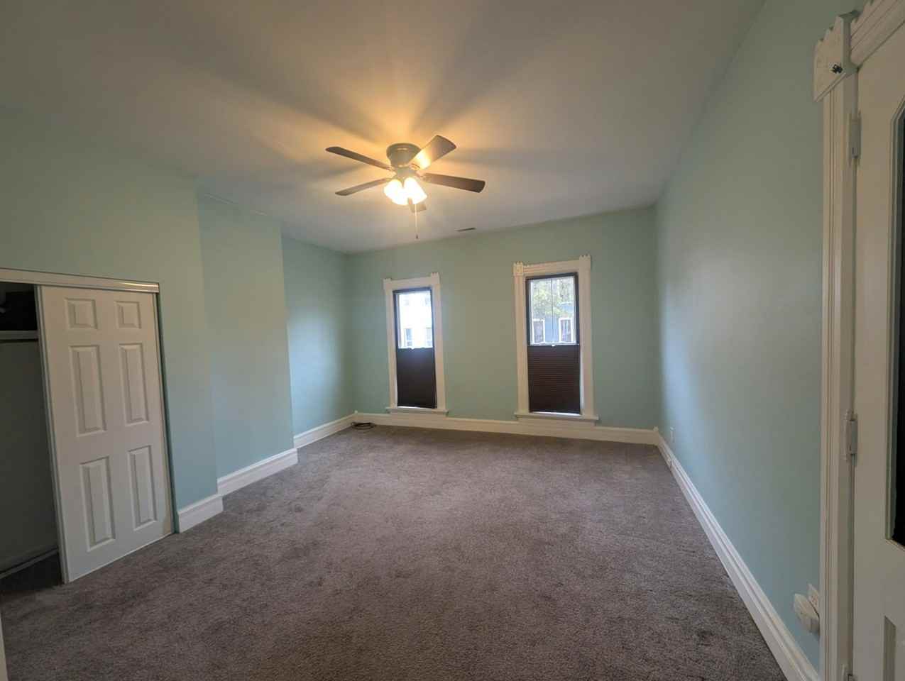 48 Clover St - Photo 7 of 12