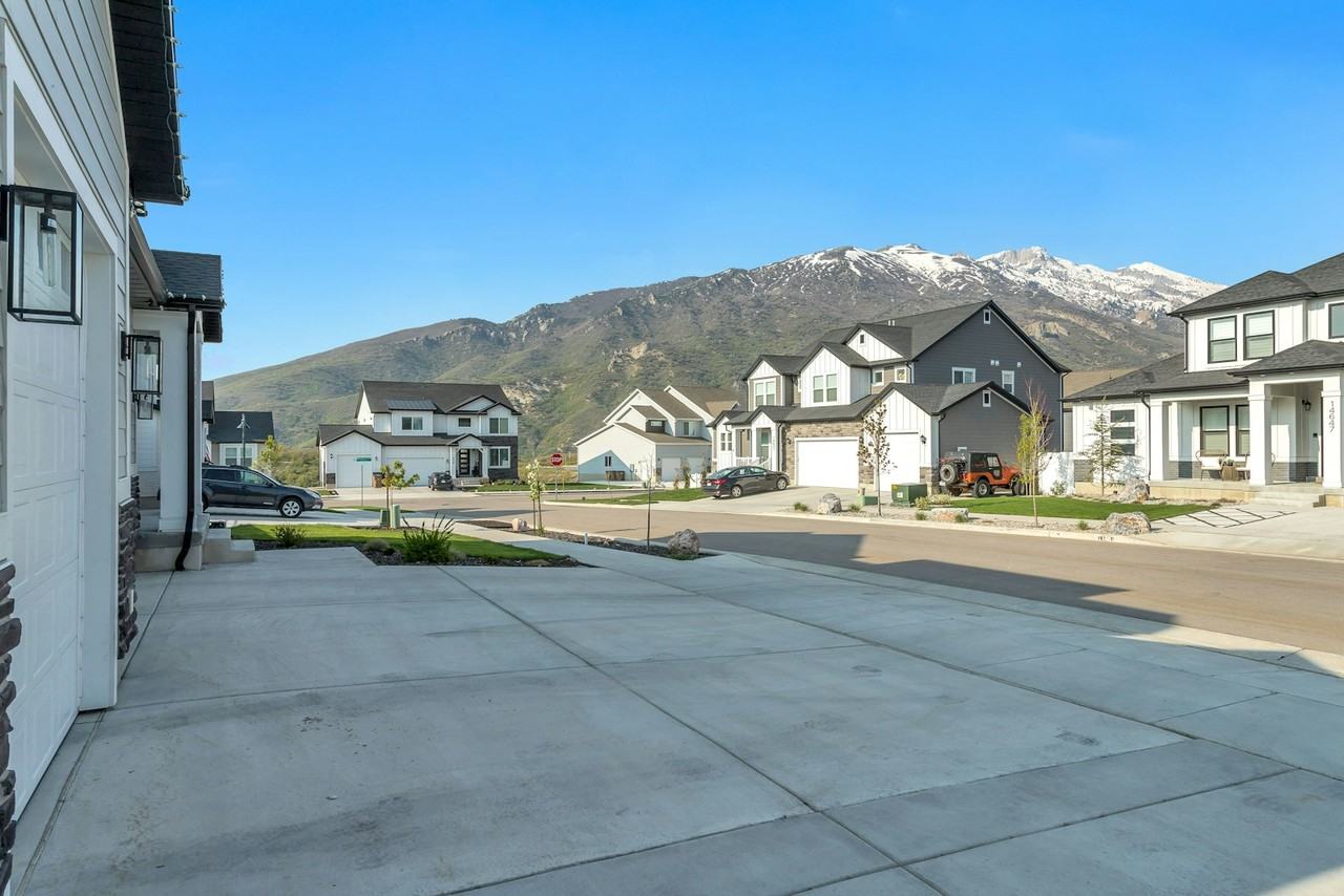 14636 Snow Leopard Lane - Photo 3 of 38