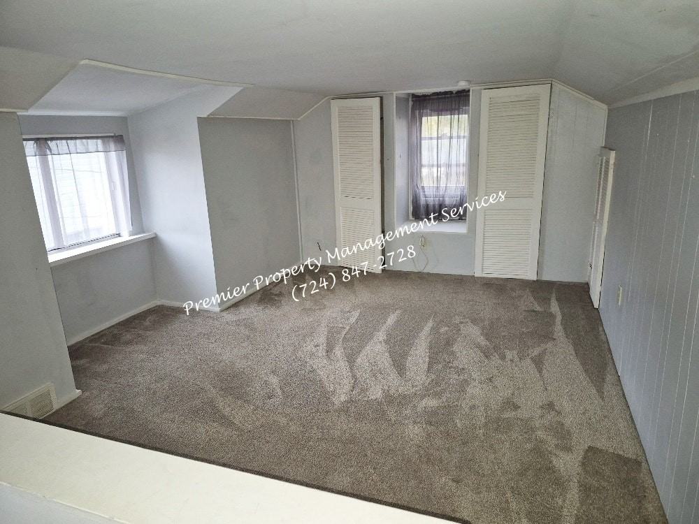 1613 4th Avenue, Unit Rear - Photo 3 of 8