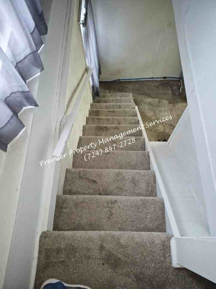 1613 4th Avenue, Unit Rear - Photo 4 of 8