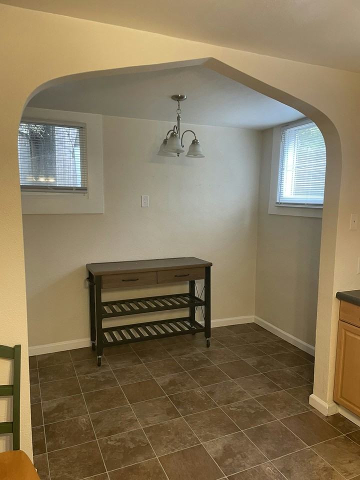 254 E 4th Ave - Photo 2 of 11