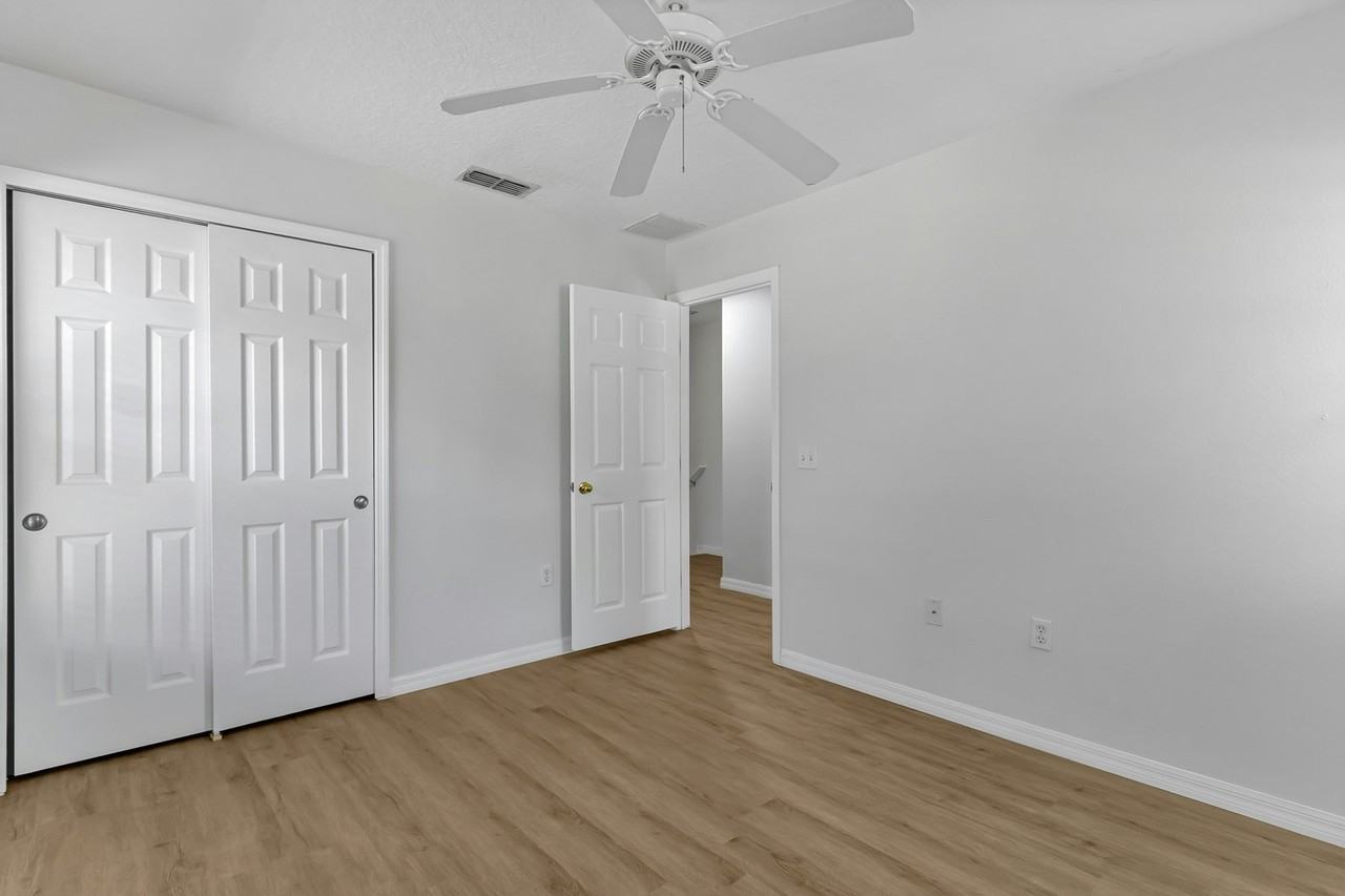 5404 Paradise Cay Circle - Photo 7 of 21