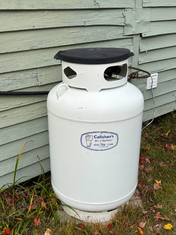 5785 Downey Ave - Photo 2 of 9