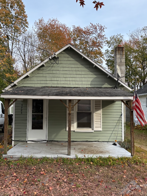 5785 Downey Ave - Photo 4 of 9