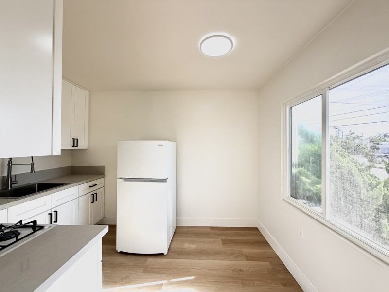 331 E 1st St #337 - Photo 7 of 12